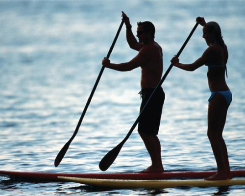 Stand-Up-Paddle-Board-Couple